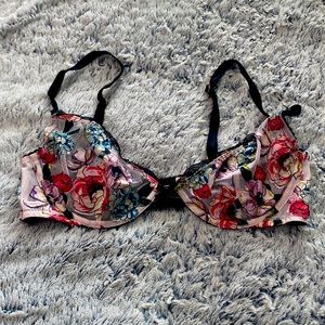NWT Victorias Secret Bra 34B